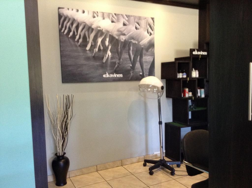 12 On Vaal Drive Guesthouse Vanderbijlpark Esterno foto